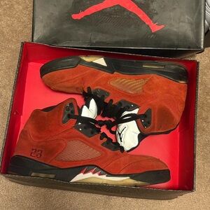 Men’s Jordan 5 “Ragging Bulls”